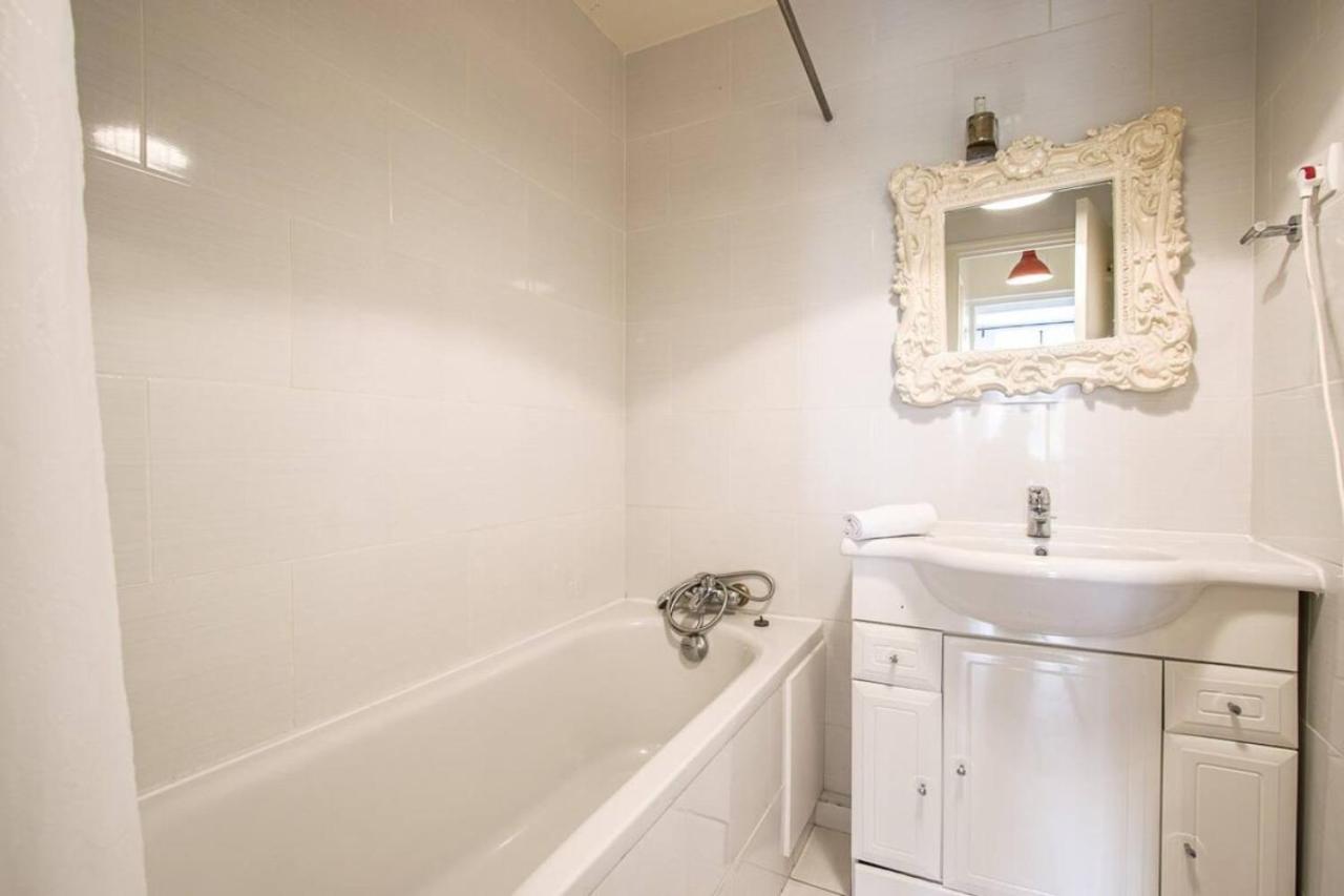 Appartement De Charme Dans Un Chateau A 5 Min D'Honfleur ゴンヌヴィル・シュル・オンフロール エクステリア 写真